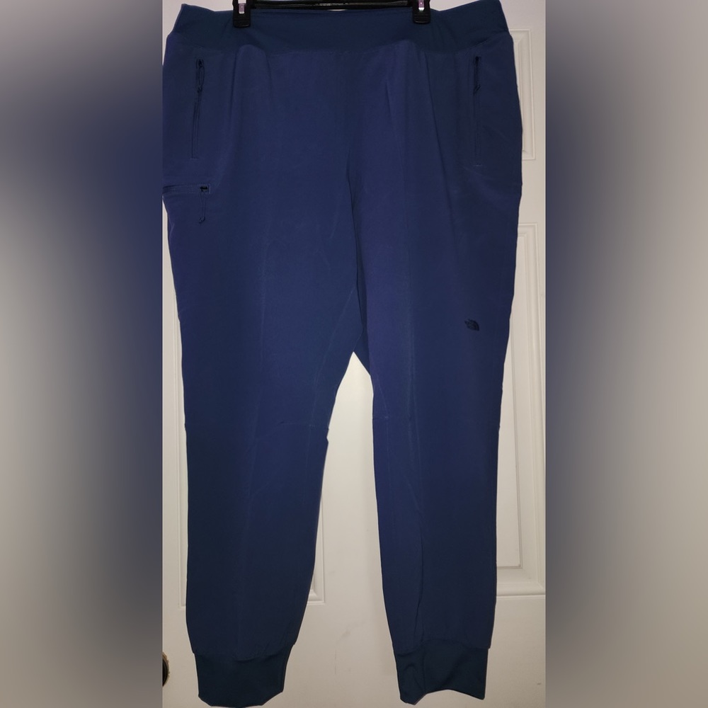 XXL North Face joggers